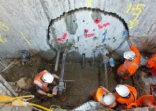 Removing diaphragm wall section ahead of TBM 